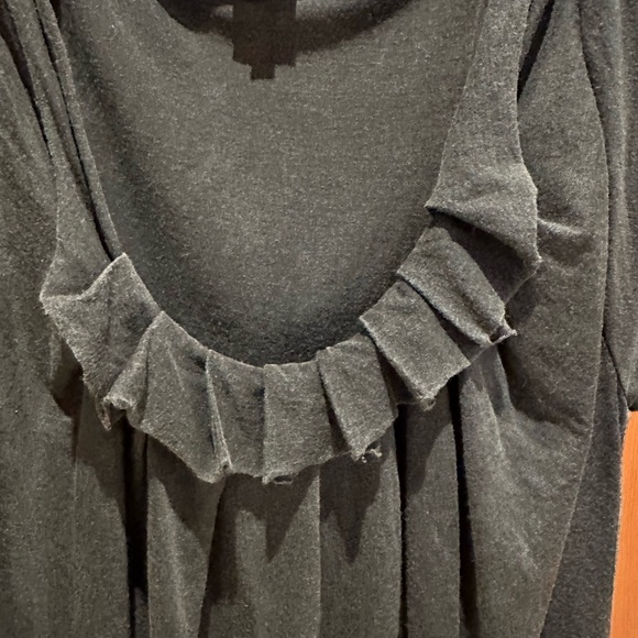 Aritzia Wilfred sleeveless tank/shirt. - Picture 2 of 3